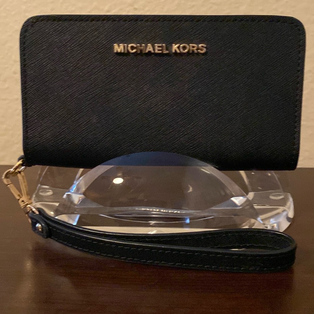 NWOT Michael Kors black wristlet